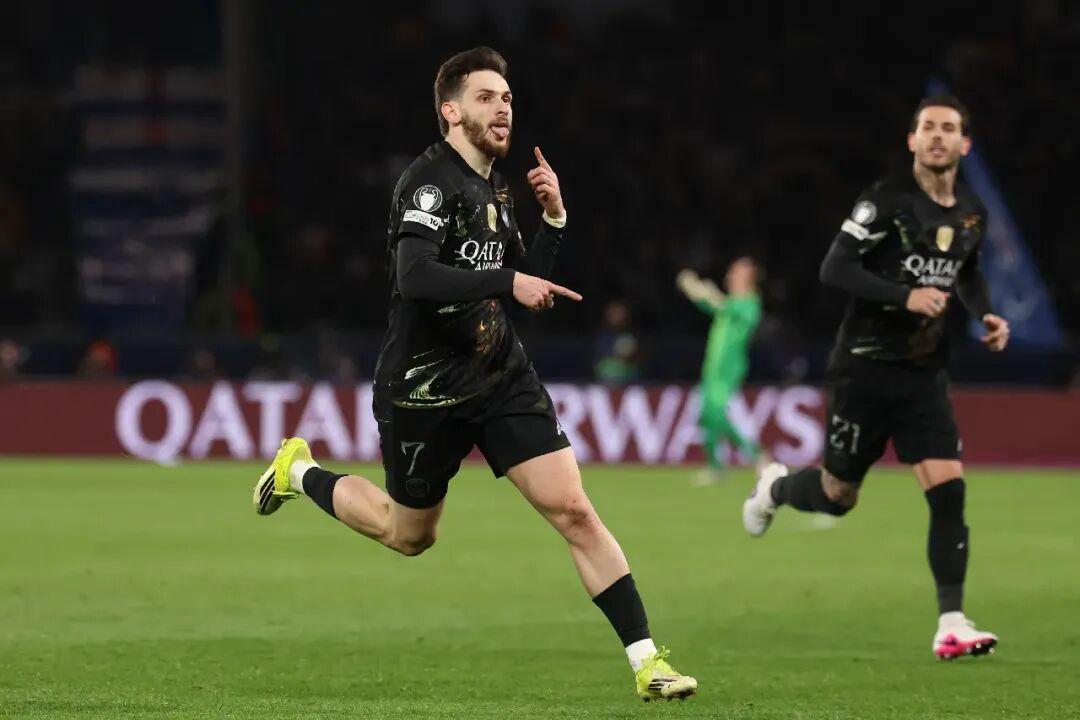 开云注册网址-神之一手，助巴黎5比2复仇切尔西